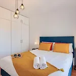 Angeles Front Tatil Evi Marbella